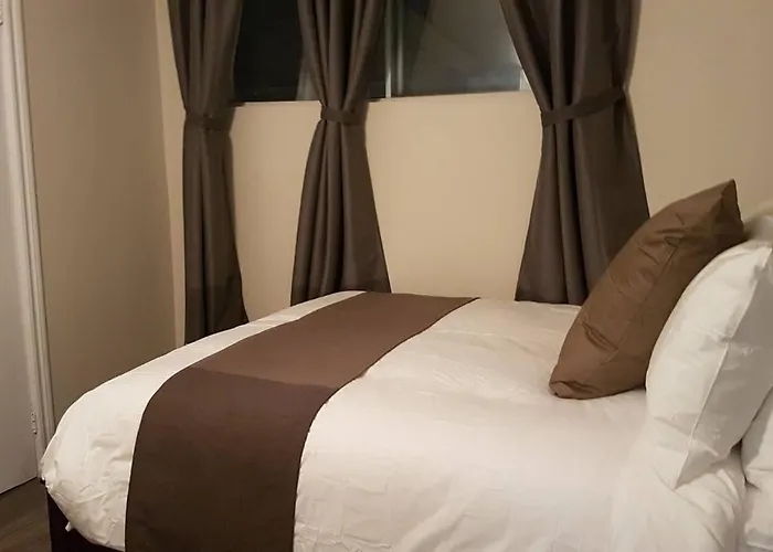 2-Bedroom Apartment Sweet #5 By Amazing Property Rentals